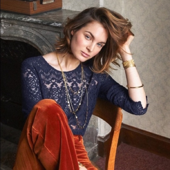 Sezane Daisy lace cropped long sleeve blouse in navy size FR 34 US 2/XS. - Picture 3 of 14